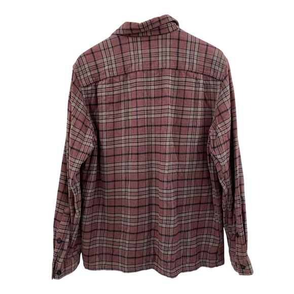 Patagonia maroon plaid button down flannel - Picture 4 of 4